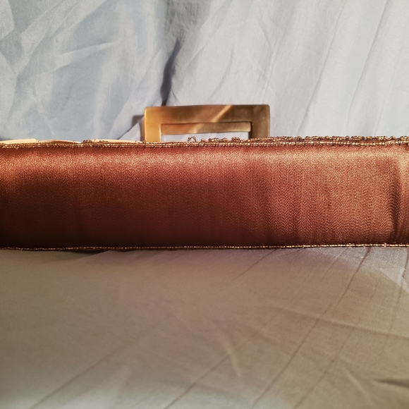 MAD BAGS MOTHER OF PEARL BEADED PURSE - Picture 8 of 8